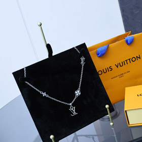 Louis Vuitton LV pendant letter flower necklace-0133