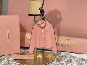 MIUMIU pink letter shirt pendant-0362