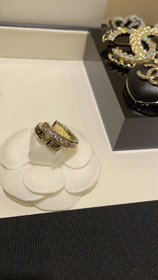Chanel double misaligned gold double C ring-0446