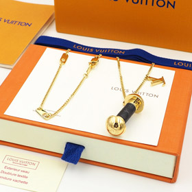 Louis Vuitton LV Letter Dumbbell Necklace-0504